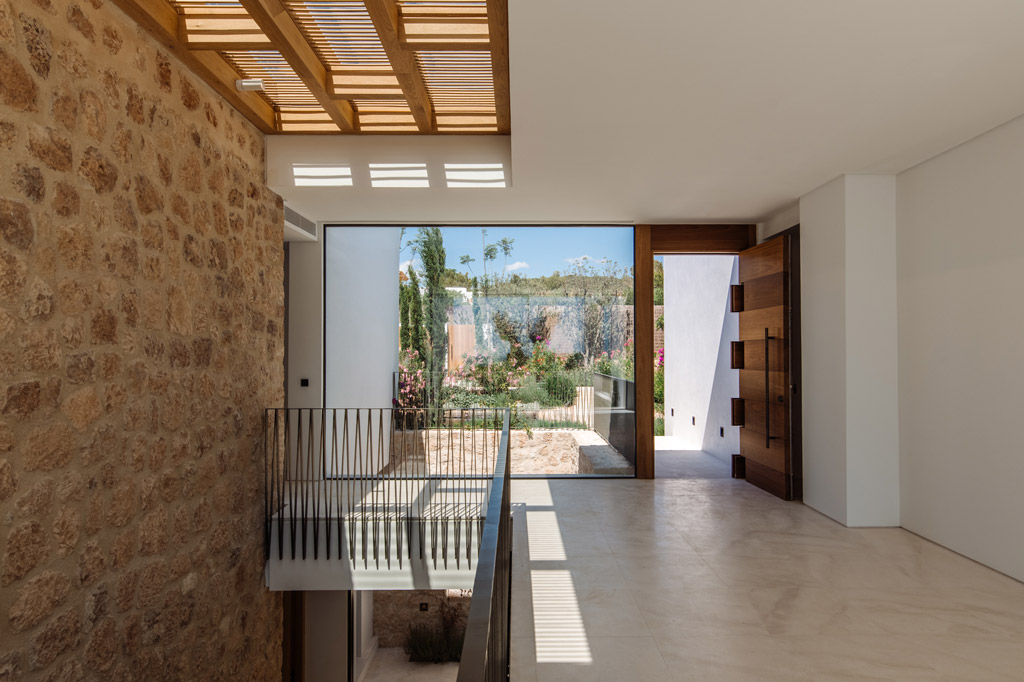 entrada escalera viviendas cala tarida ibiza vera architecture